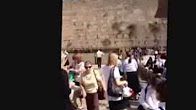 Zachary Rosenbaum sees the kotel for the first time - Video Gallery